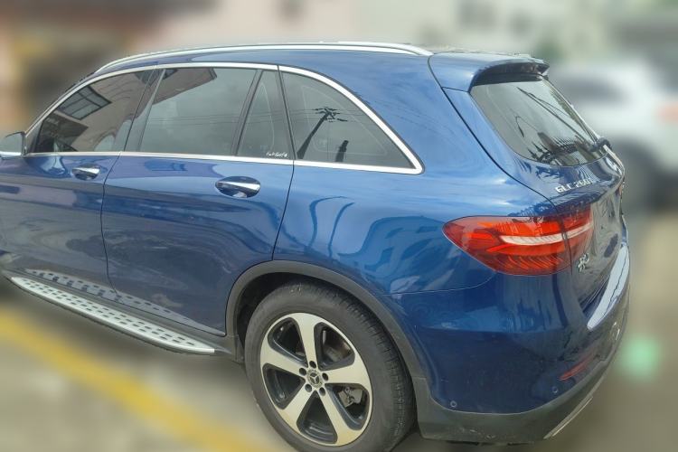 Used Mercedes-Benz GLC 2019 Facelift GLC 260 L 4MATIC Luxury Model Rear Left 45 Deg