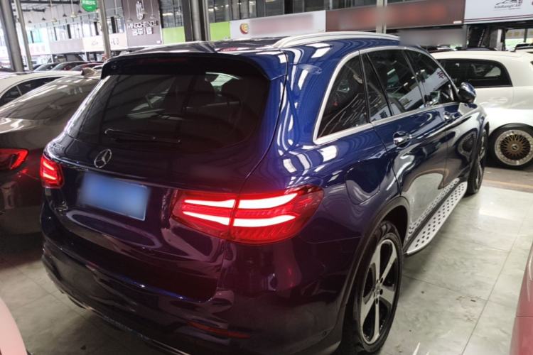 Used Mercedes-Benz GLC 2019 Facelift GLC 260 L 4MATIC Luxury Model Rear Right 45 Deg