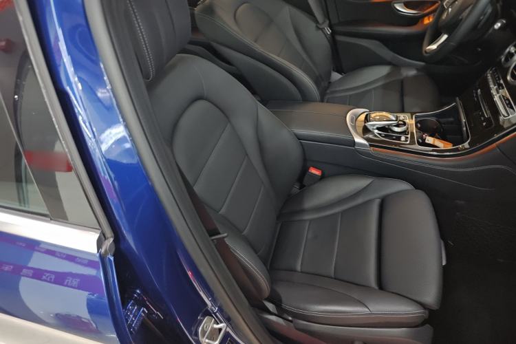 Used Mercedes-Benz GLC 2019 Facelift GLC 260 L 4MATIC Luxury Model Right Front Seat