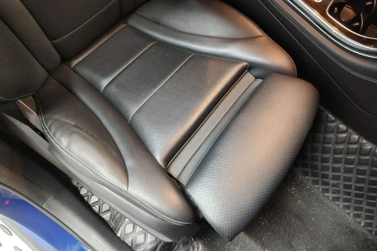 Used Mercedes-Benz GLC 2019 GLC 260 L 4MATIC Dynamic Model Right Front Seat