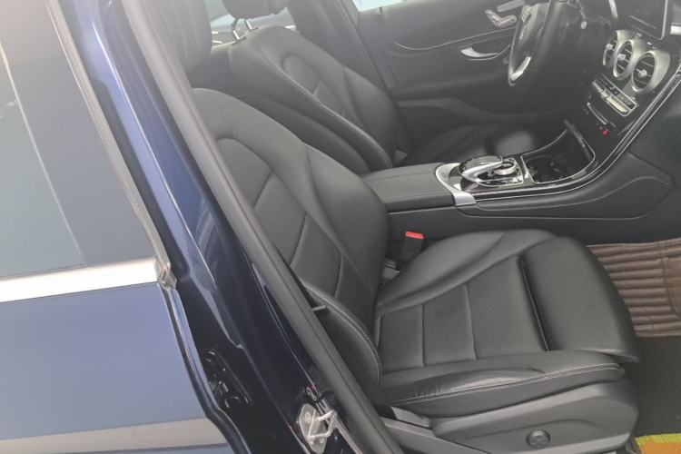 Used Mercedes-Benz GLC 2019 GLC 260 4MATIC Dynamic Edition Right Front Seat
