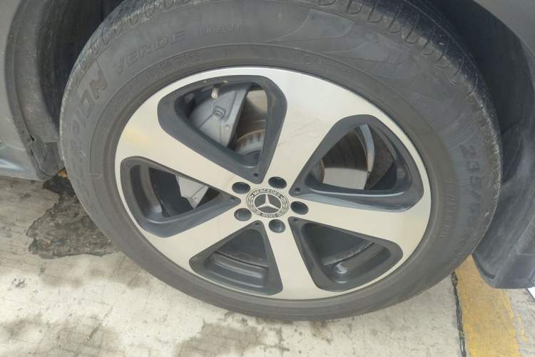 Used Mercedes-Benz GLC 2019 Facelift GLC 260 L 4MATIC Luxury Model Right Front Wheel Hub