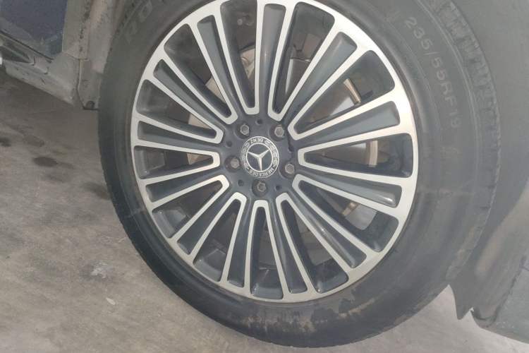 Used Mercedes-Benz GLC 2019 GLC 260 L 4MATIC Dynamic Model Right Front Wheel Hub