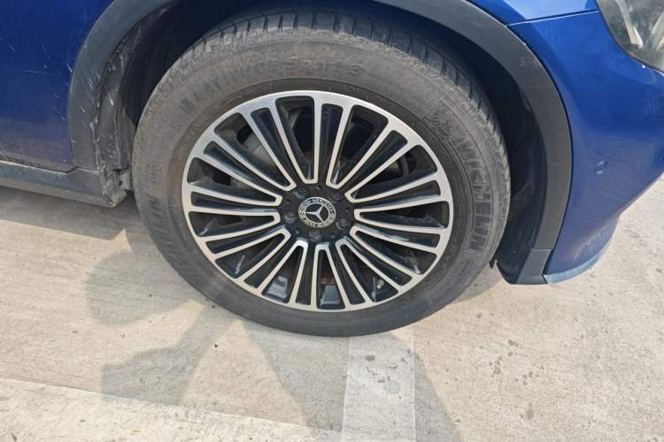 Used Mercedes-Benz GLC 2019 GLC 260 4MATIC Dynamic Edition Right Front Wheel Hub