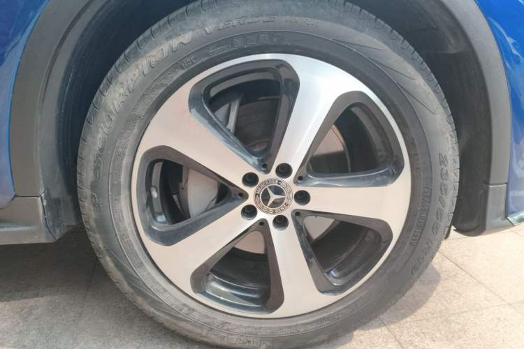 Used Mercedes-Benz GLC 2019 GLC 260 L 4MATIC Luxury Model Right Front Wheel Hub