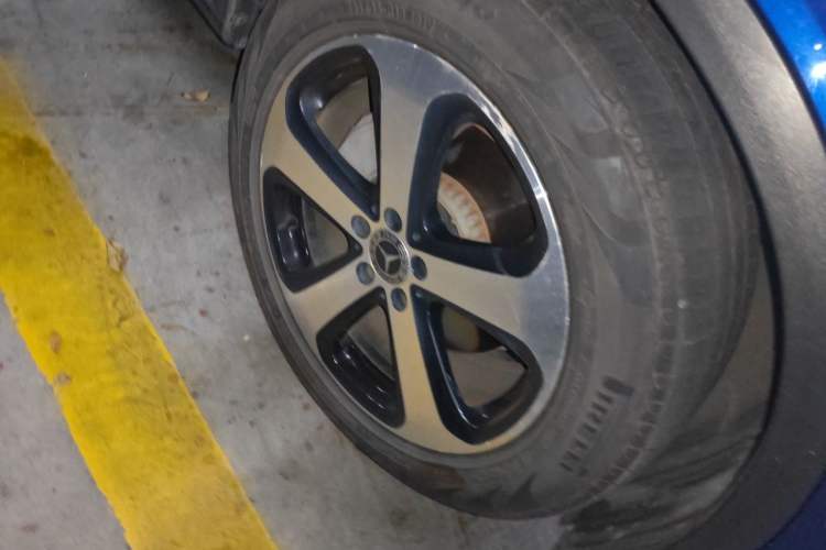 Used Mercedes-Benz GLC 2019 Facelift GLC 260 L 4MATIC Luxury Model Right Front Wheel Hub