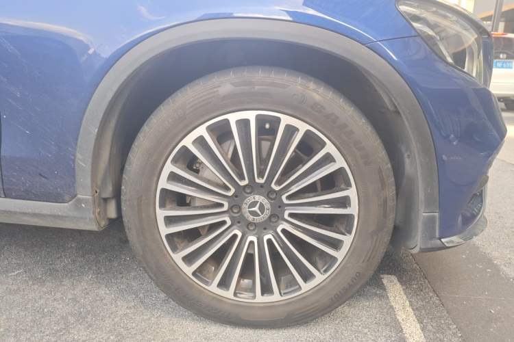 Used Mercedes-Benz GLC 2019 GLC 260 L 4MATIC Dynamic Model Right Front Wheel Hub