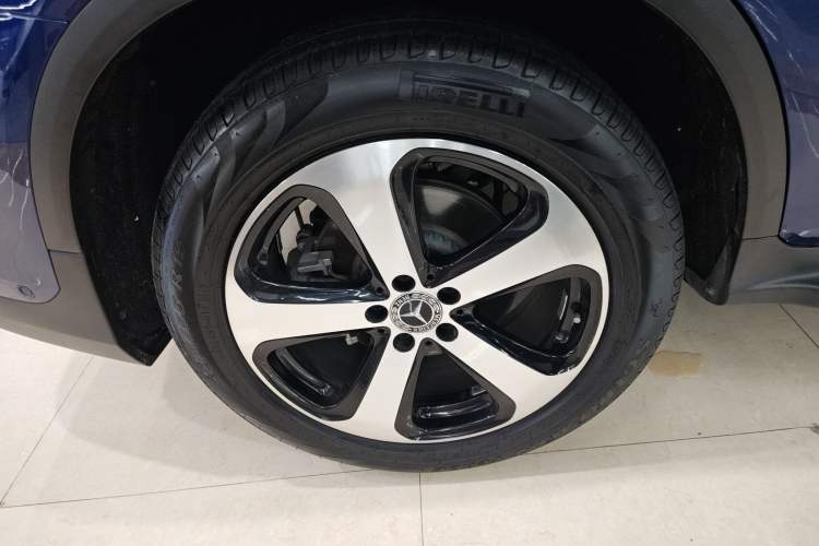 Used Mercedes-Benz GLC 2019 Facelift GLC 260 L 4MATIC Luxury Model Right Rear Wheel Hub