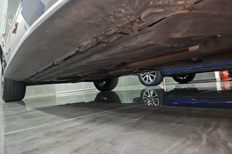 Used Mercedes-Benz GLC 2019 Facelift GLC 260 L 4MATIC Luxury Model Right Side Sill