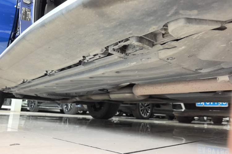 Used Mercedes-Benz GLC 2019 GLC 200 L 4MATIC Right Side Sill