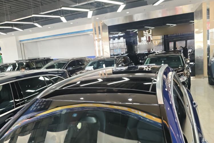 Used Mercedes-Benz GLC 2019 GLC 260 L 4MATIC Dynamic Model Roof
