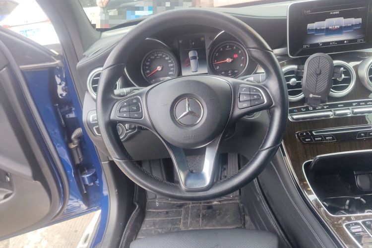 Used Mercedes-Benz GLC 2019 Facelift GLC 260 L 4MATIC Luxury Model Steering Wheel