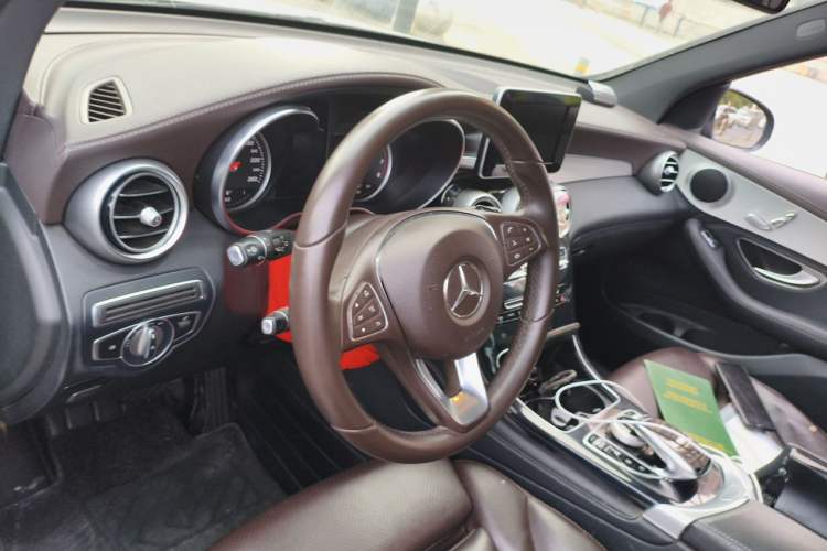 Used Mercedes-Benz GLC 2019 GLC 200 4MATIC Steering Wheel