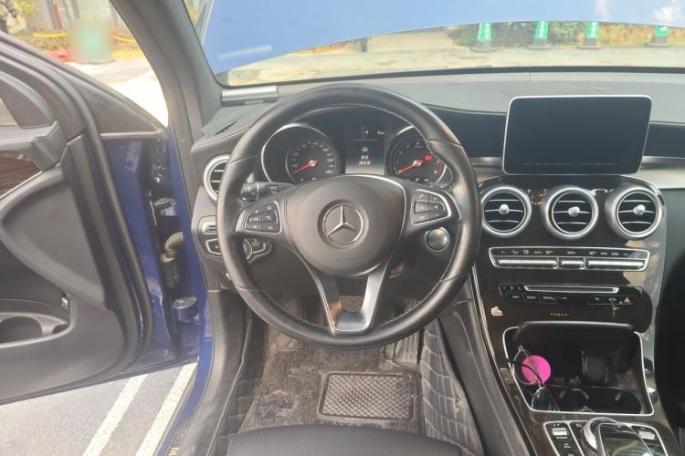 Used Mercedes-Benz GLC 2019 GLC 260 L 4MATIC Dynamic Model Steering Wheel
