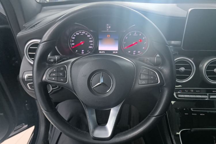 Used Mercedes-Benz GLC 2019 GLC 260 4MATIC Dynamic Edition Steering Wheel