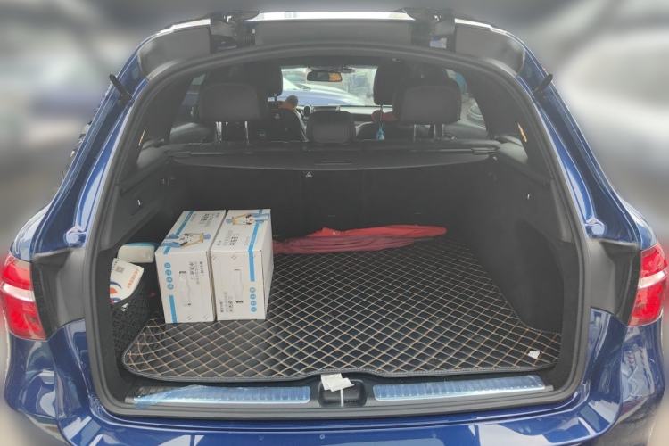 Used Mercedes-Benz GLC 2019 GLC 300 L 4MATIC Dynamic Model Trunk