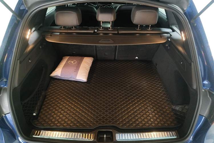 Used Mercedes-Benz GLC 2019 GLC 260 L 4MATIC Dynamic Model Trunk