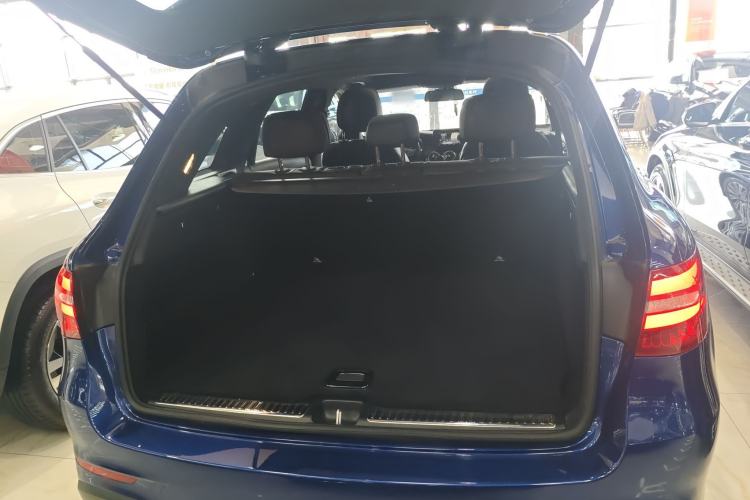 Used Mercedes-Benz GLC 2019 GLC 260 L 4MATIC Dynamic Model Trunk
