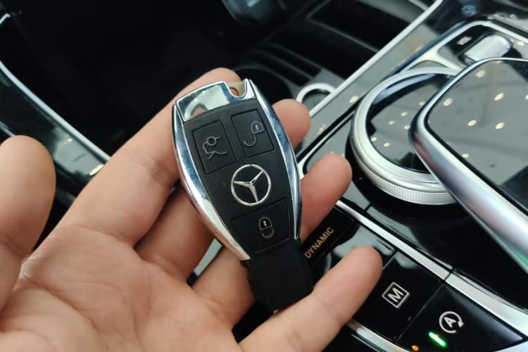 Used Mercedes-Benz GLC 2019 GLC 200 L 4MATIC Vehicle Key