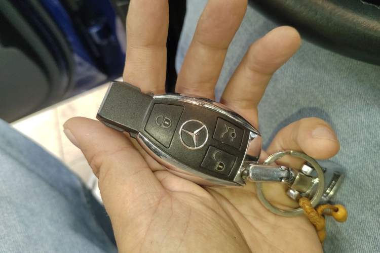 Used Mercedes-Benz GLC 2019 GLC 260 L 4MATIC Luxury Model Vehicle Key
