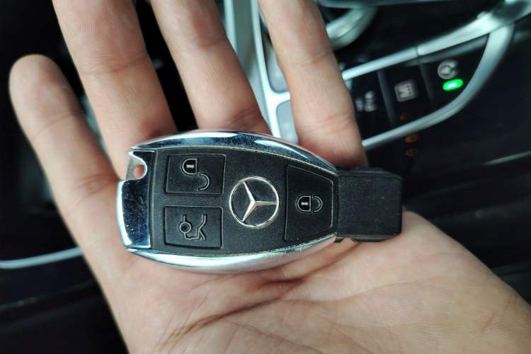 Used Mercedes-Benz GLC 2019 GLC 200 L 4MATIC Vehicle Key