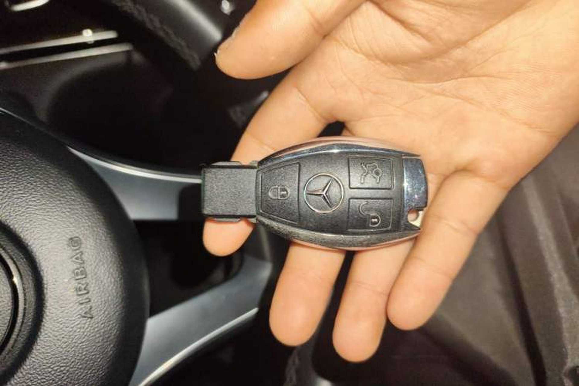Used Mercedes-Benz GLC 2019 Facelift GLC 260 L 4MATIC Luxury Model Vehicle Key