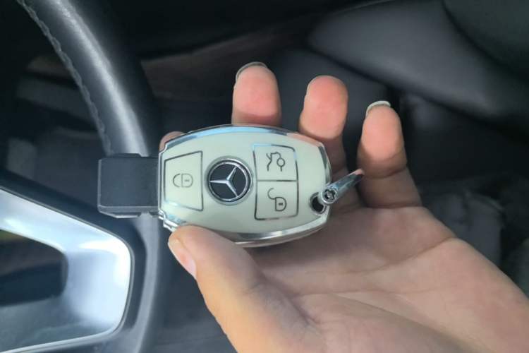 Used Mercedes-Benz GLC 2019 GLC 260 4MATIC Dynamic Edition Vehicle Key