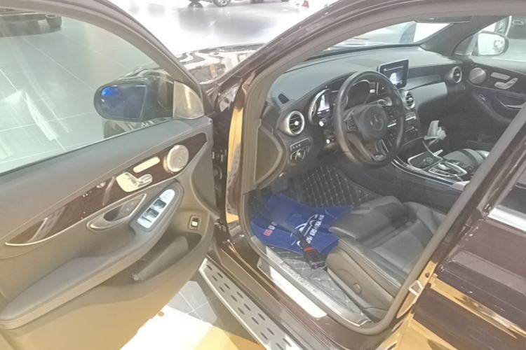 Used Mercedes-Benz GLC 2019 Facelift GLC 260 L 4MATIC Luxury Model Driver Seat