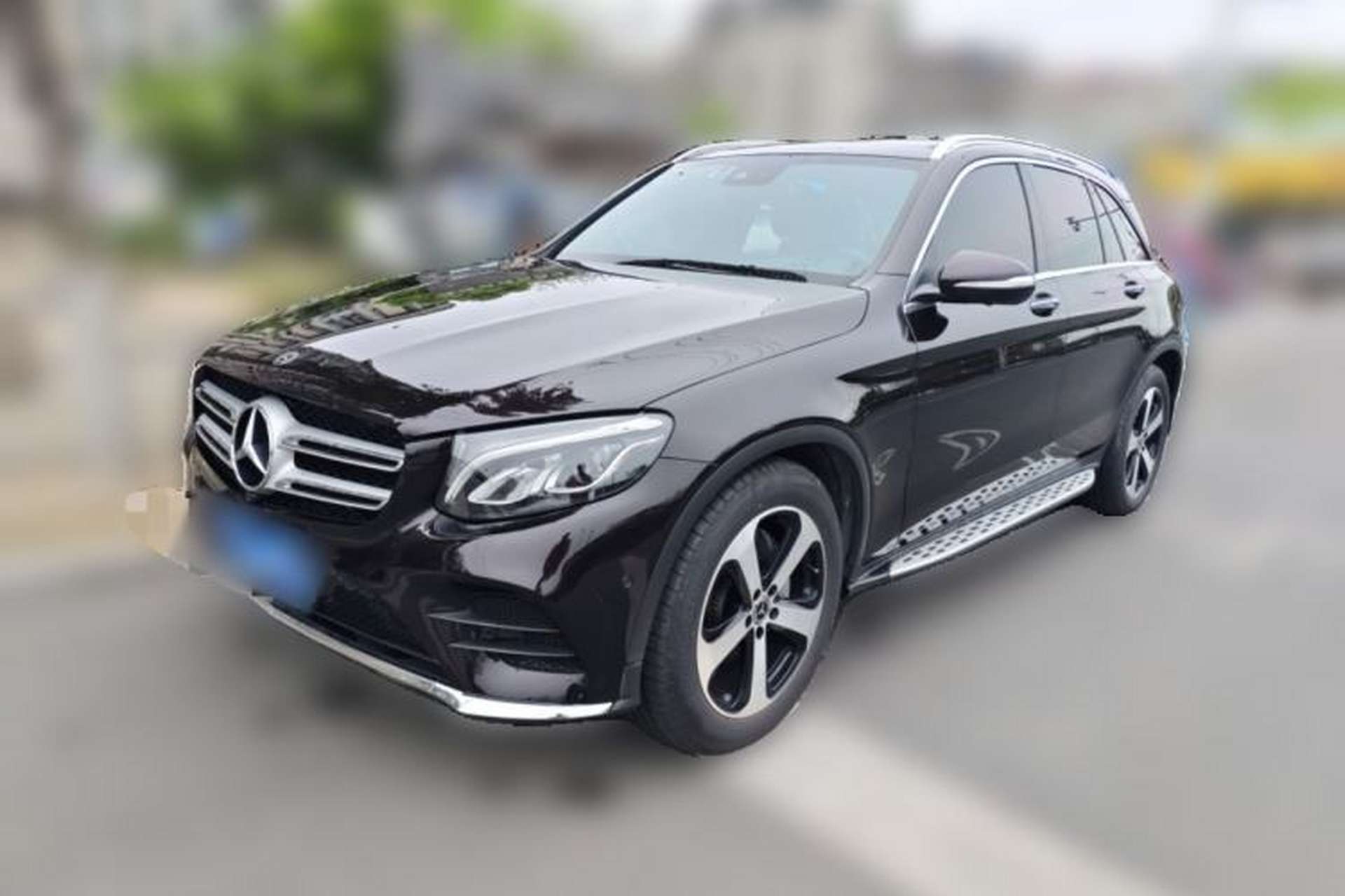 Used Mercedes-Benz GLC 2019 Facelift GLC 260 L 4MATIC Luxury Model Front Left 45 Deg