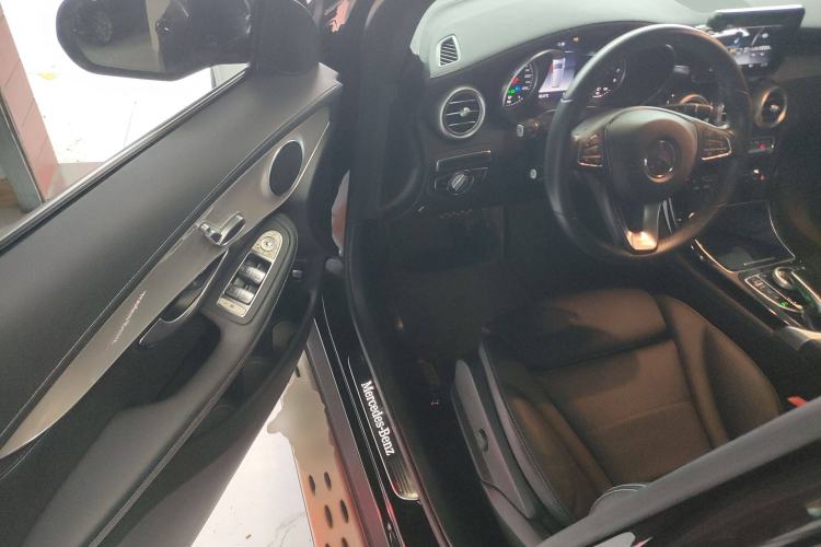 Used Mercedes-Benz GLC 2019 GLC 200 L 4MATIC Interior 3