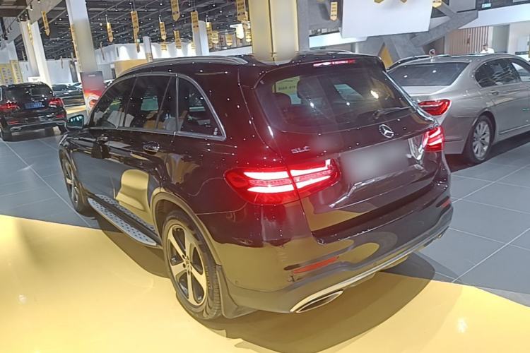 Used Mercedes-Benz GLC 2019 Facelift GLC 260 L 4MATIC Luxury Model Rear Left 45 Deg