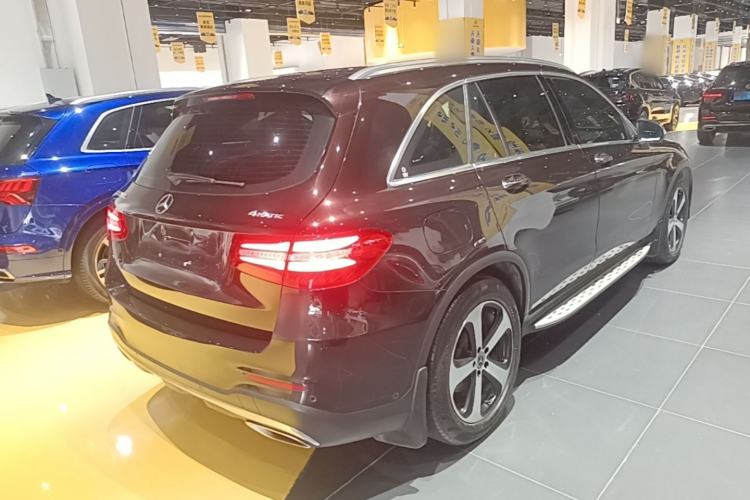 Used Mercedes-Benz GLC 2019 Facelift GLC 260 L 4MATIC Luxury Model Rear Right 45 Deg