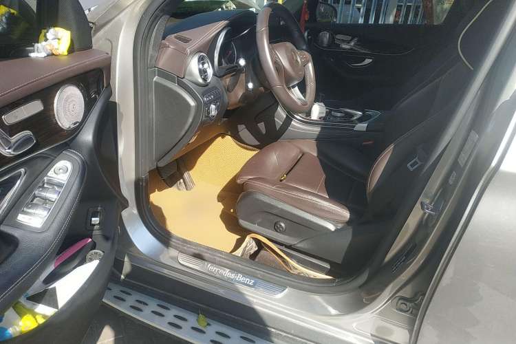 Used Mercedes-Benz GLC 2019 GLC 260 L 4MATIC Luxury Model Driver Seat