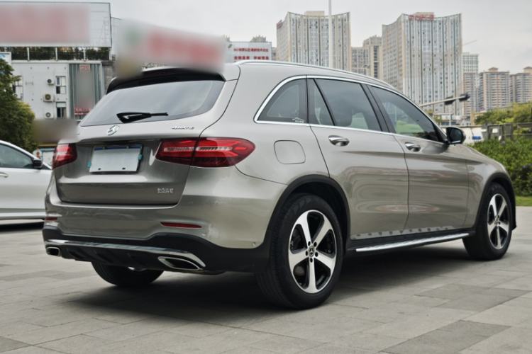 Used Mercedes-Benz GLC 2019 GLC 260 L 4MATIC Luxury Model Exterior 3