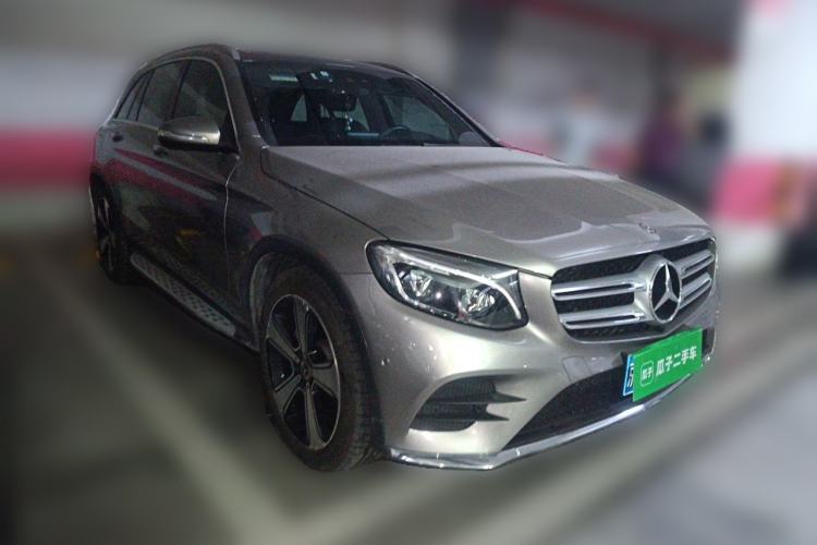 Used Mercedes-Benz GLC 2019 GLC 300 L 4MATIC Dynamic Model Front Right 45 Deg