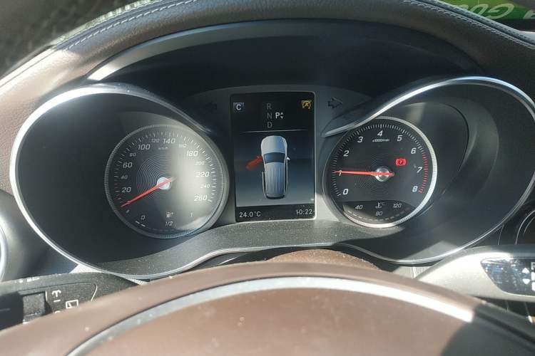 Used Mercedes-Benz GLC 2019 GLC 260 L 4MATIC Luxury Model Instrument Cluster