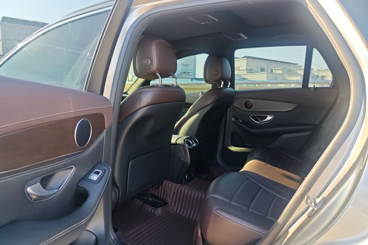 Used Mercedes-Benz GLC 2019 GLC 200 L 4MATIC Interior 3