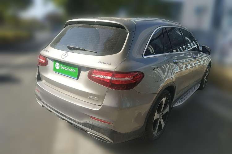Used Mercedes-Benz GLC 2019 GLC 260 L 4MATIC Luxury Model Rear Right 45 Deg