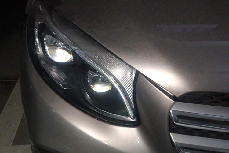 Used Mercedes-Benz GLC 2019 GLC 300 L 4MATIC Dynamic Model Right Front Headlight