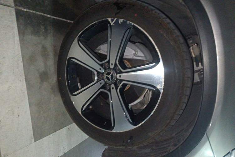 Used Mercedes-Benz GLC 2019 GLC 300 L 4MATIC Dynamic Model Right Front Wheel Hub