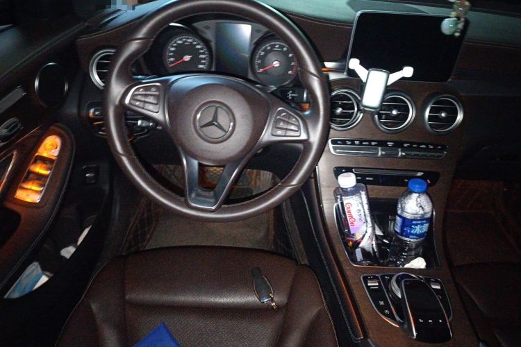 Used Mercedes-Benz GLC 2019 GLC 300 L 4MATIC Dynamic Model Steering Wheel