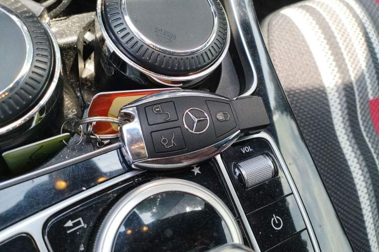 Used Mercedes-Benz GLC 2019 GLC 200 L 4MATIC Vehicle Key
