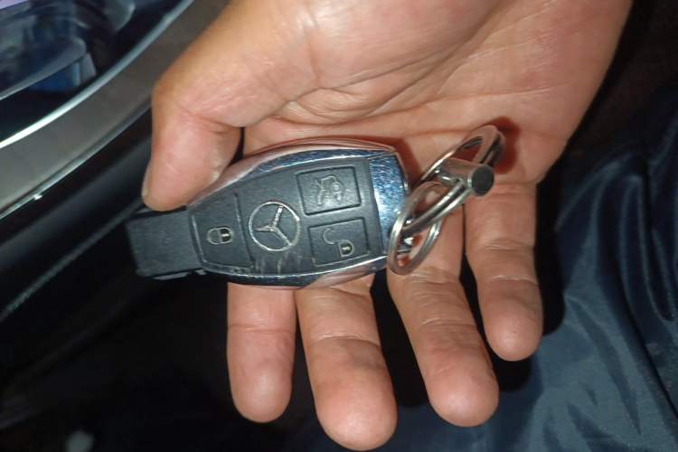 Used Mercedes-Benz GLC 2019 GLC 300 L 4MATIC Dynamic Model Vehicle Key