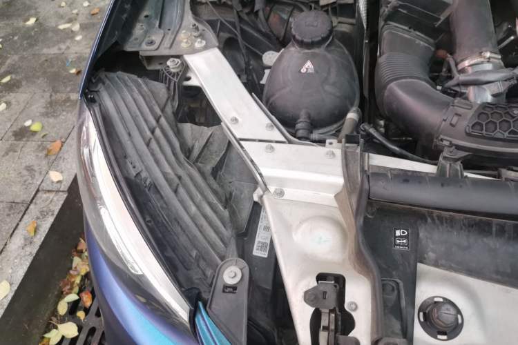 Used Mercedes-Benz GLC  Engine Bay Right