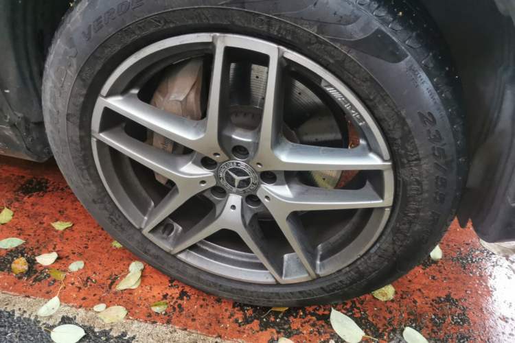 Used Mercedes-Benz GLC  Right Front Wheel Hub