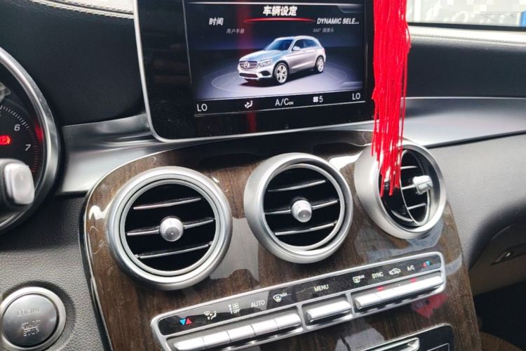 Used Mercedes-Benz GLC 2019 Facelift GLC 260 L 4MATIC Luxury Model Audio And AC Panel