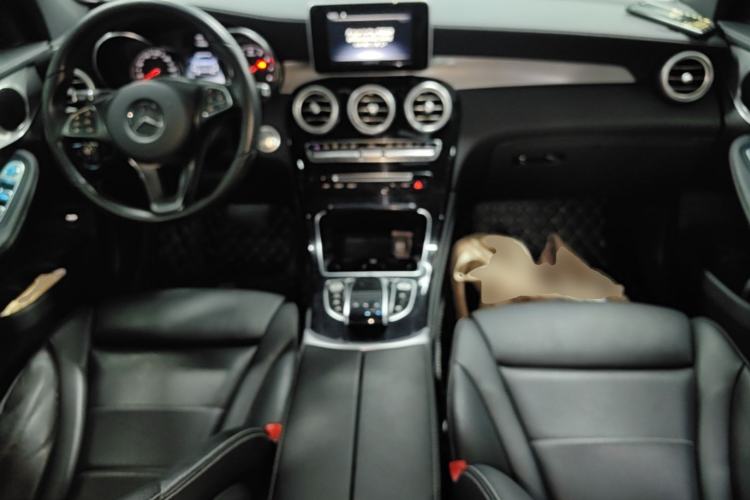 Used Mercedes-Benz GLC 2019 GLC 200 L 4MATIC Center Console