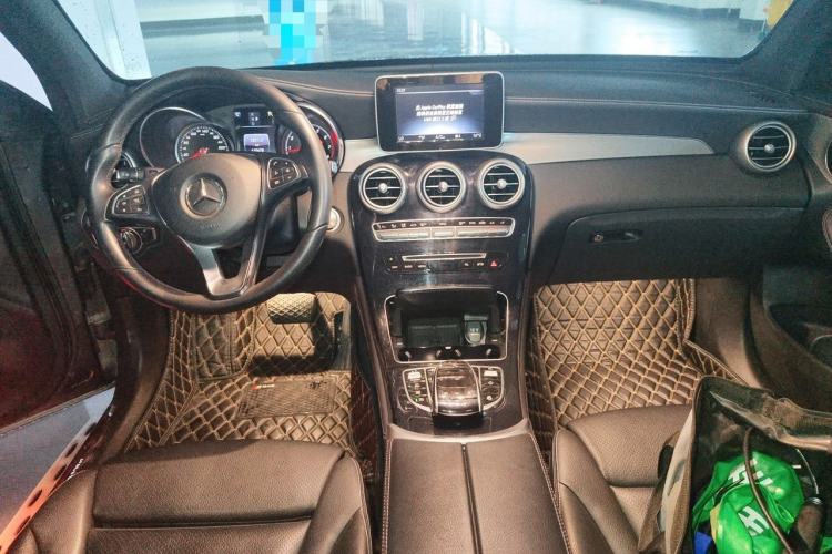 Used Mercedes-Benz GLC 2019 GLC 200 L 4MATIC Center Console