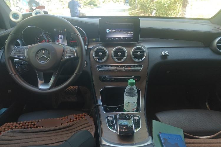 Used Mercedes-Benz GLC 2019 GLC 300 L 4MATIC Dynamic Model Center Console