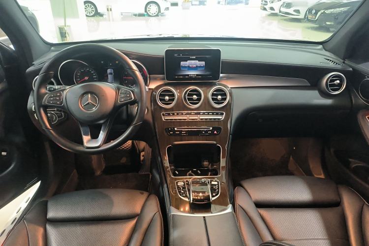Used Mercedes-Benz GLC 2019 Facelift GLC 260 L 4MATIC Luxury Model Center Console
